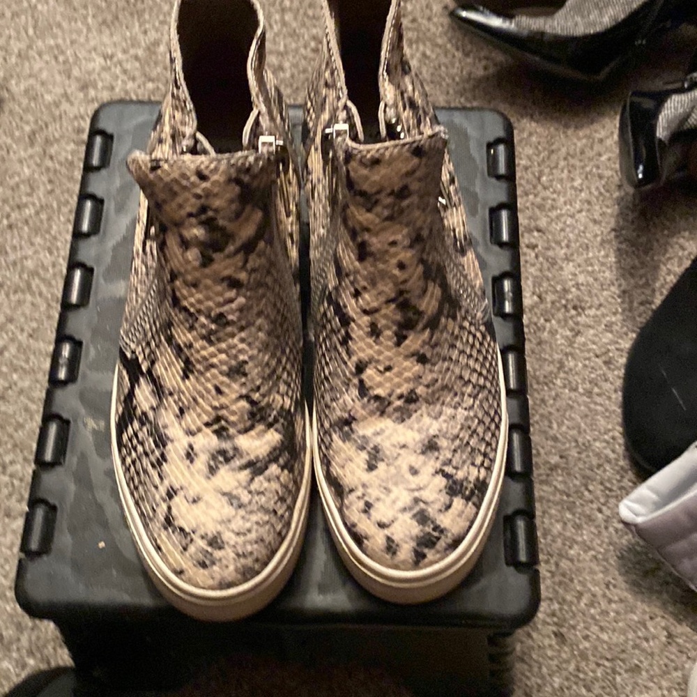 Steve Madden high top platform sneakers